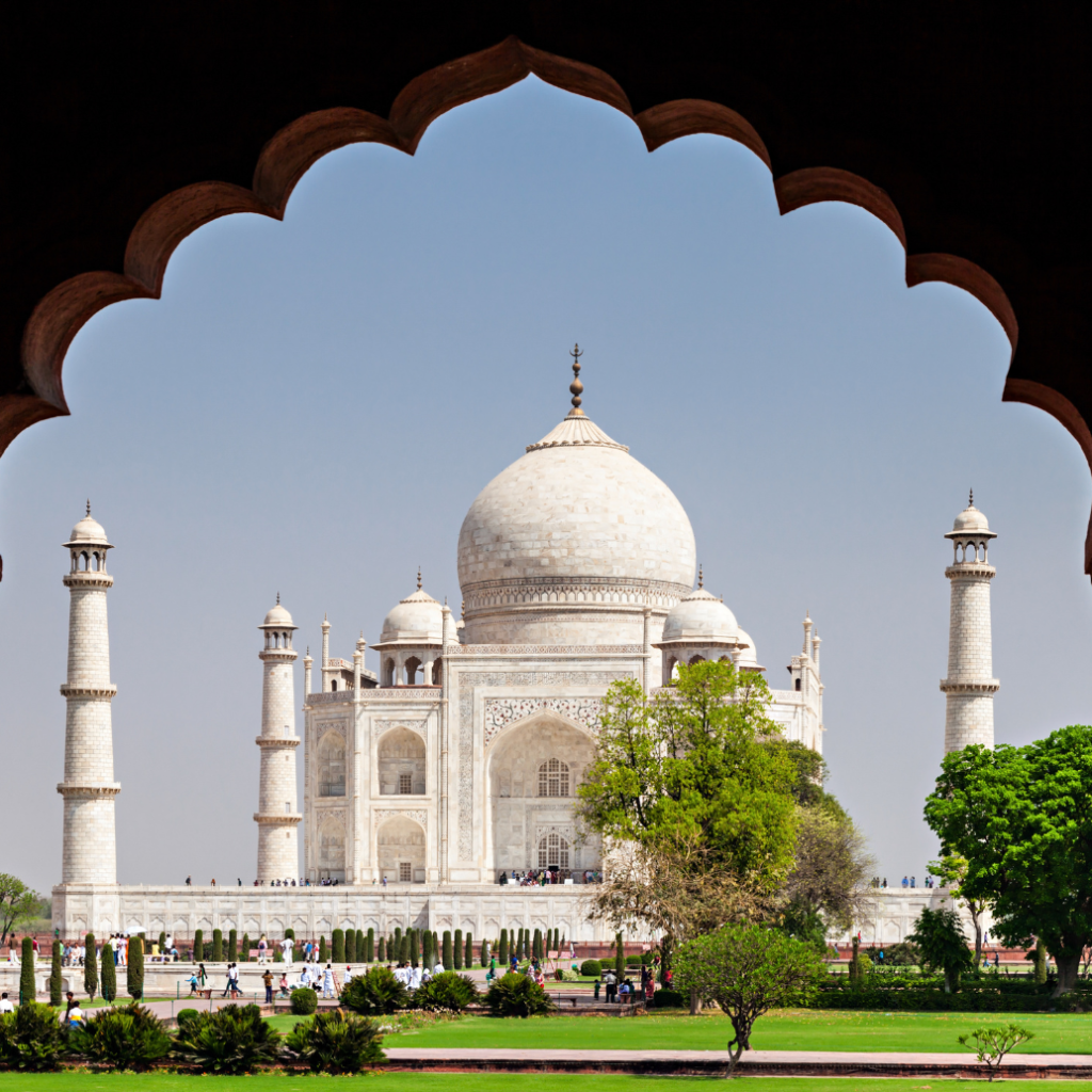 2 Days Taj Mahal Tour by Superfast Train