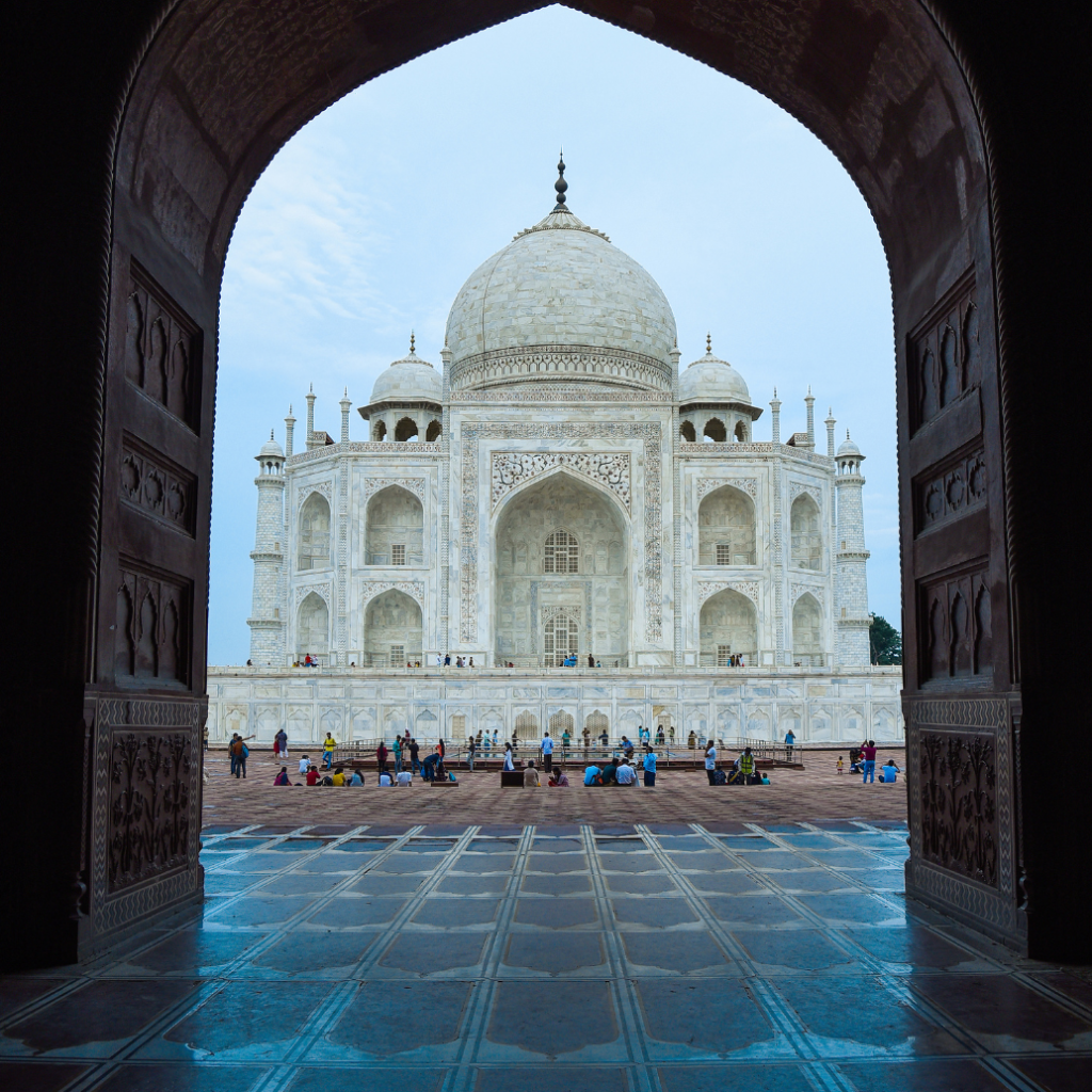 Private Taj Mahal Tour with Guide From Mumbai